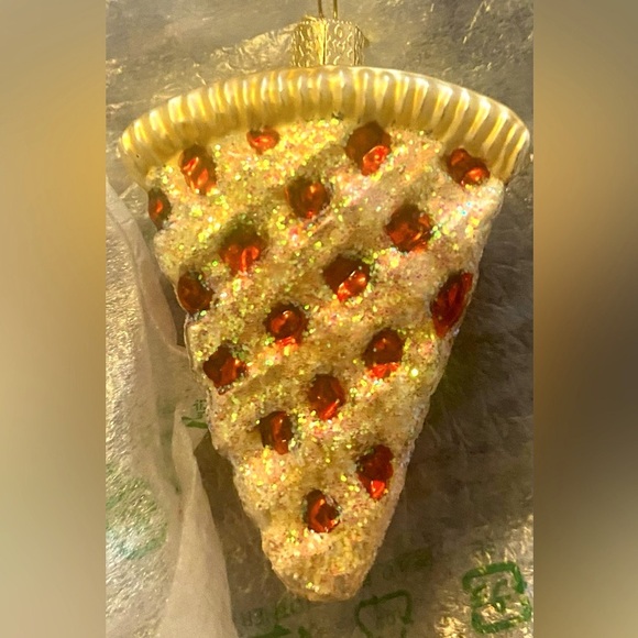 OLD WORLD Christmas Cherry Pie Ornament 3.5” - Picture 1 of 5